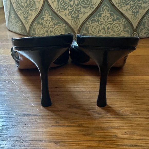 Open Toe Shoes - Picture 3 of 3